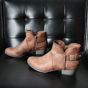 American Rag Edee Ankle Booties Chocolate Brown Women's Size 9.5